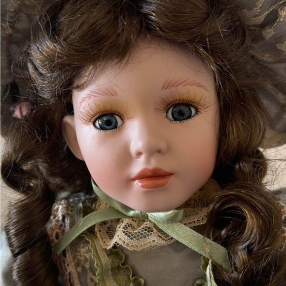 Porcelain Doll - Picture 2 of 5
